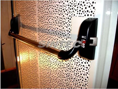PUERTAS ACÚSTICAS PI Las puertas acústicas PI son el complemento ideal de las cabinas y pantallas acústicas realizadas con este tipo de panel.