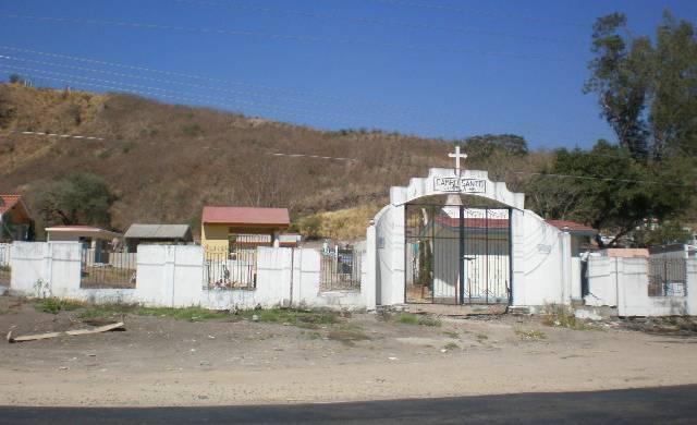 Localidad : Contla 02 C T A 05 Cementerio de Delegación Carretera Nacional JiquilpanManzanillo (A las afueras del lugar) Forma de adquisición Donación Dueño anterior: Ejido Contla Fecha de