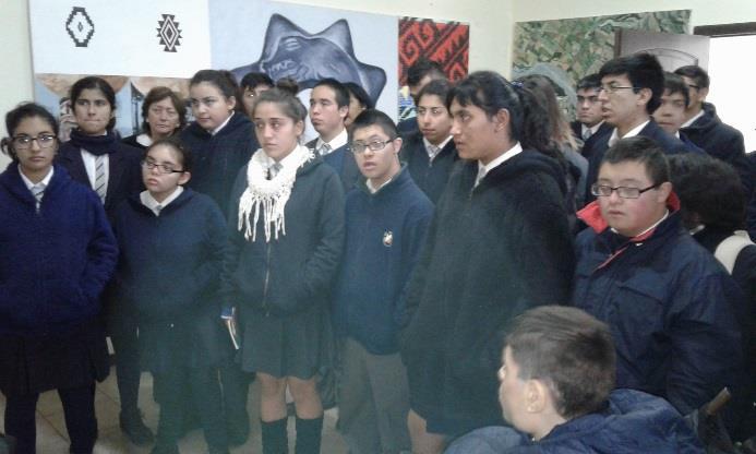 Leonardo Soto Calquín quien realizó una exposición pictórica abordando el mito mapuche de Treng Treng y Kai Kai.