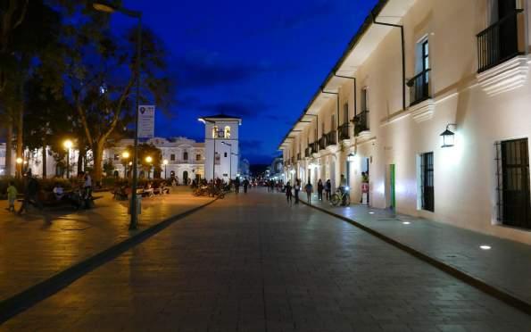 DÍA 8 LLEGADA POPAYAN PELECANUS 2017 LA BELLEZA DE LA MONTAÑA En la mañana realizarán un city tour por la ciudad de Popayán que durará medio día. Esta ciudad fue fundada en 1.537.