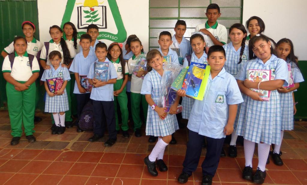 El programa Luz Verde - Auxilio Educativo se diferencia de otros programa de Auxi- Colegio la Laguna, vereda Regadero lio porque la
