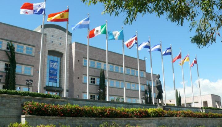 Banco de desarrollo establecido en Centroamérica, fundado en 1960.