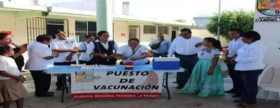 El presidente municipal Salvador Farías González felicita a las enfermeras y enfermeros en su día, que se celebra este