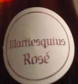(Ref.6) EXCEPCIONAL CAVA ROSÉ CAVA ROSÉ MARTIESQUIUS BRUT Siguiendo la tendencia de los mejores rosé elaborados en Brut presentamos esta novedad Un cava fresco y sabroso en línea con los mejores.