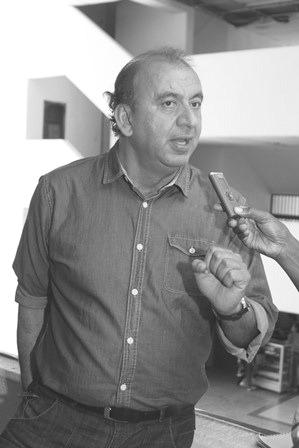 CARLOS OBANDO ARROYAVE Doctor en Investigación PedagógicaLinea TIC Universitat Ramon LlullBlanquerna, Barcelona (2007) / Diploma de Máster /