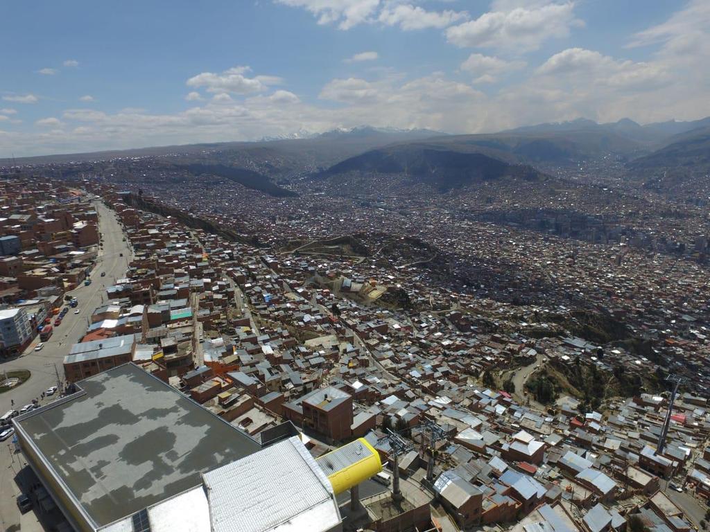 Región Metropolitana de La Paz Superficie 6.272 Km2 Densidad poblacional de 287 hab/km2.