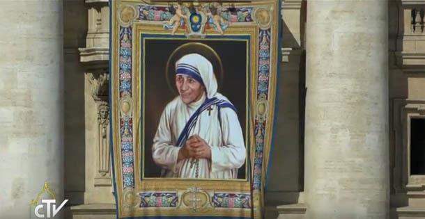 1 CANONIZADA LA FUNDADORA DE LAS MISIONERAS DE LA CARIDAD Madre Teresa de Calcuta ha