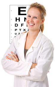 Equipo Médico Innova Ocular dispone de un extenso equipo de reconocidos oftalmólogos en cada uno de sus centros.