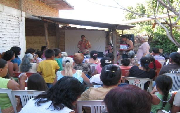 Miércoles 24 de marzo de 2010: Conferencia de Autoestima realizada en el ejido de Coamiles, con la finalidad de integrar a familias disfuncionales, asistiendo un gran número de madres y padres de