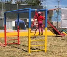 6 Medidas de construcción Las medidas de los juegos infantiles pueden llegar a parecer sobre dimensionadas sin embargo, son medidas que no afectan la ergonomía infantil por