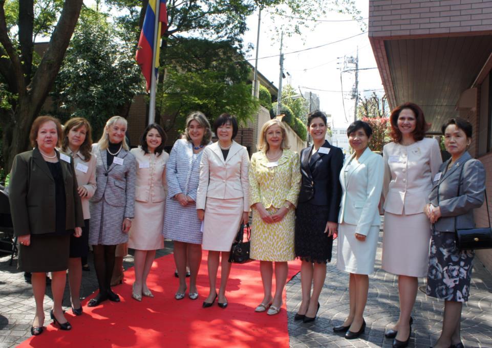 El pasado 12 de abril tuvo lugar en la Residencia de la Embajada de Colombia en Japón el almuerzo anual ofrecido por la