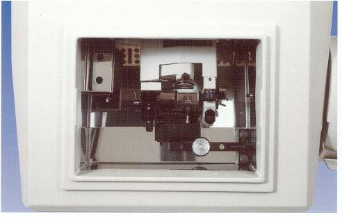 El criostato Starlet, también está disponible en versión de 12 V DC, siendo uno de los criostatos más versátiles posible.