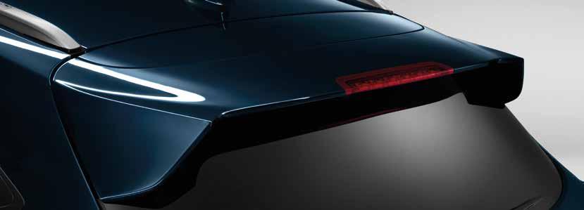 revestimiento transparente brillante, combinada con color negro Gunpowder. Logotipo Honda cromado con brillo.