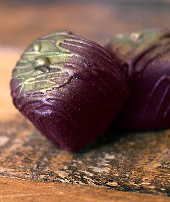 29 Raicilla Trufa de chocolate amargo relleno de ganache con