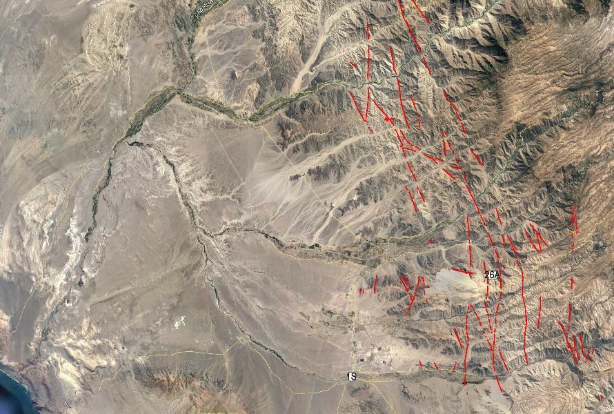 4.2. Factor Geomorfológico Geomorfológicamente el deslizamiento de Chaquihuayjo por encontrarse en el flanco izquierdo del río con el mismo nombre, está constituido por una ladera empinada de