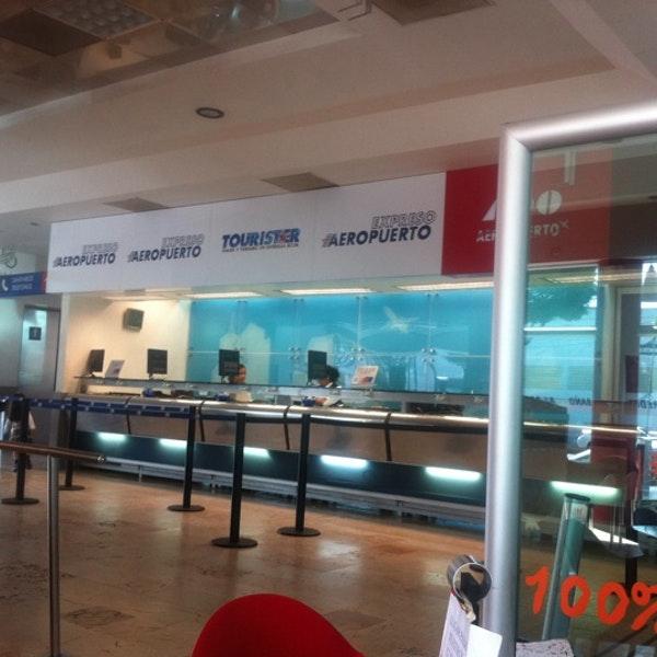 The Interna0onal Airport Benito Juárez at Mexico City have two terminals. If your ﬂight arrives to this airport, you will ﬁnd a 0cket sales oﬃce and gates to take the bus services inside.