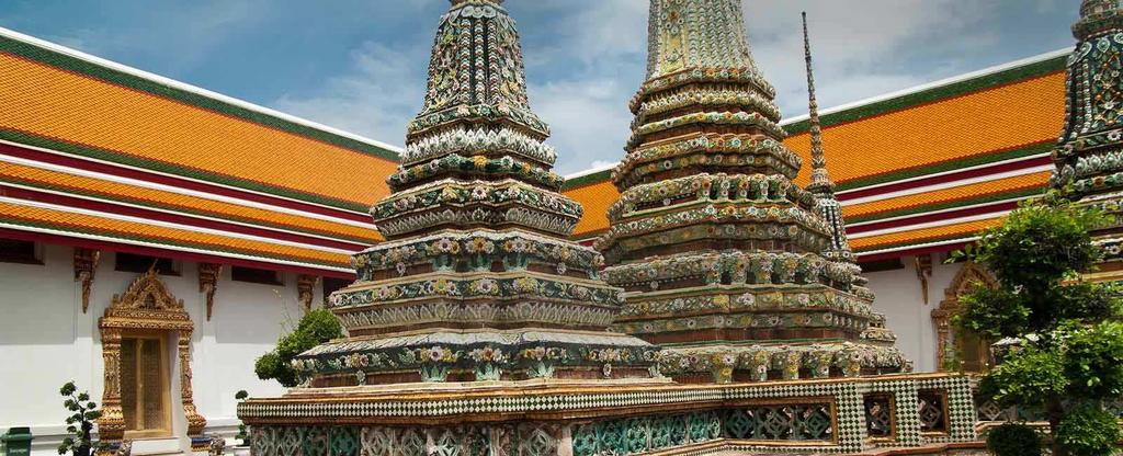 Wat Benjamabophit o comúnmente llamado el Templo de Mármol. De regreso al hotel visita a la fábrica de piedras preciosas estatal.