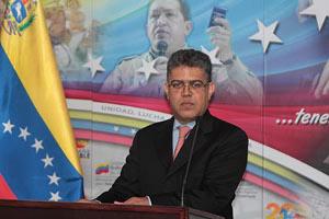 El canciller de la República Bolivariana de Venezuela, Elías Jaua, reafirmó la posición consecuente de Venezuela con la causa del Estado de Palestina y su pueblo, asimismo condenó "de la manera más