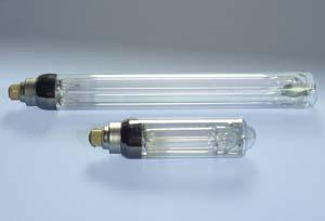 3.3- Lámparas de descarga En los extremos del tubo se encuentran dos electrodos de filamento de wolframio sobre los que se deposita un material emisor de electrones.