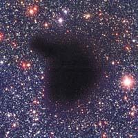 GLÓBULOS DE BOK Barnard 68 en el visible e IR Esta nube molecular es muy pequeña (0.