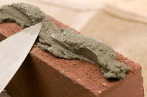 Materias primas para fabricar clinker son: Un aporte de carbonato: piedra caliza (calizas o margas). Un aporte de fundentes: generalmente arcillas o pizarras. 2.