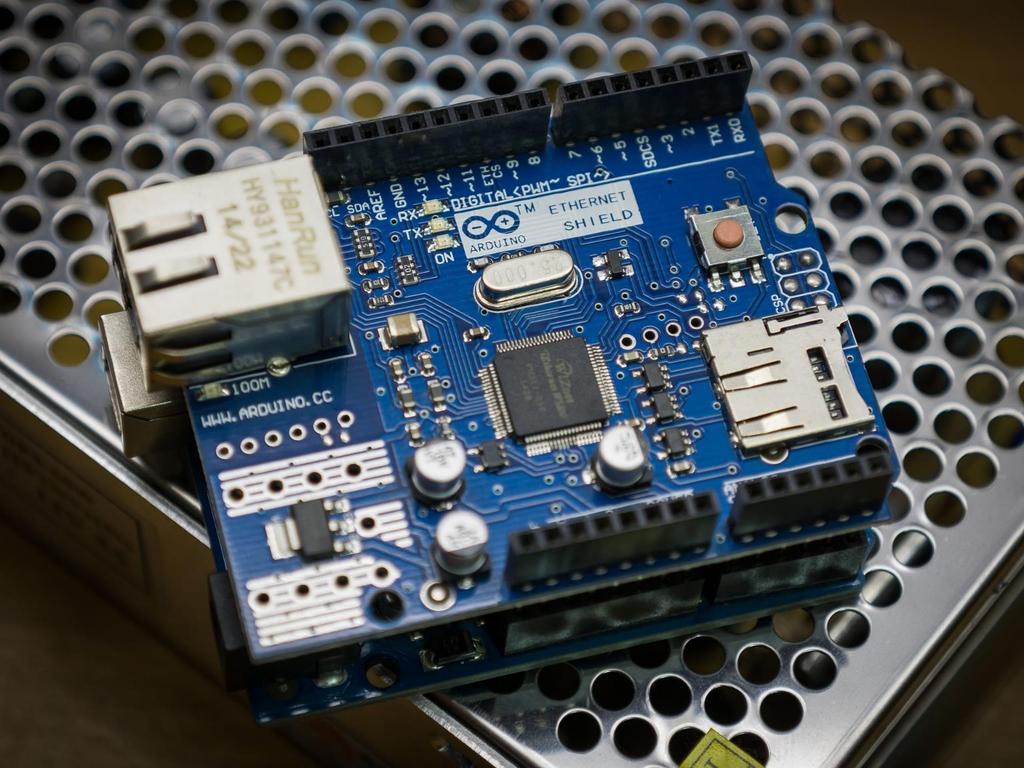 Qué es Arduino? Plataforma electrónica de código abierto.
