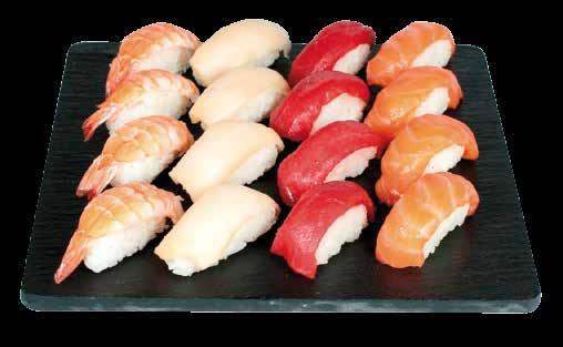 Boxes Take Box 4 sashimi mixto, 4 salmón aguacate roll, 4 atún aguacate roll, 2 nigiri atún, 2 nigiri salmón.