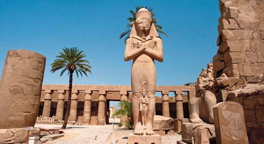 Día 13: Viernes Edfu Esna Luxor Pensión completa. Llegada a Edfu, visita al Templo de Edfu dedicado al dios Horus. Navegación hacia Esna.