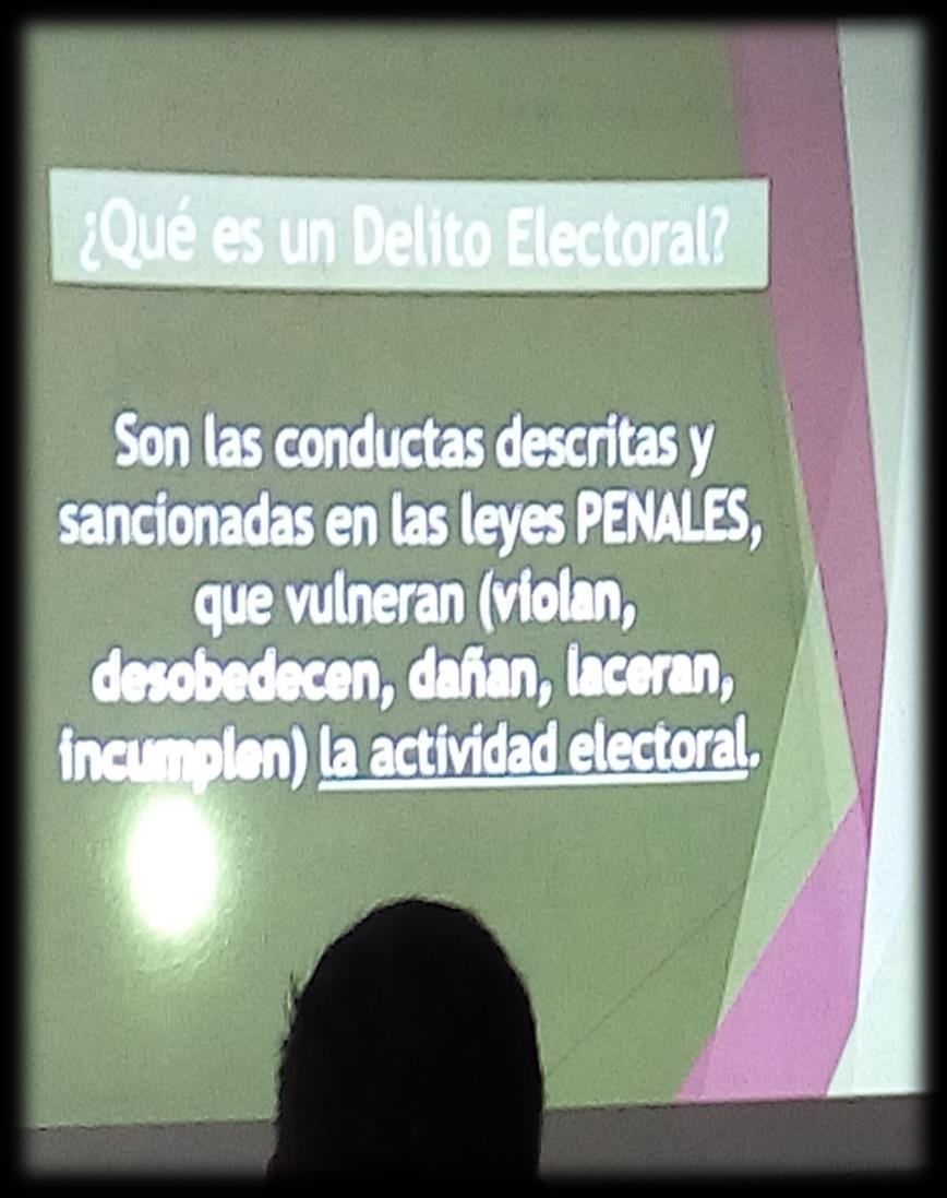 Platica sobre Delitos Electorales a estudiantes.