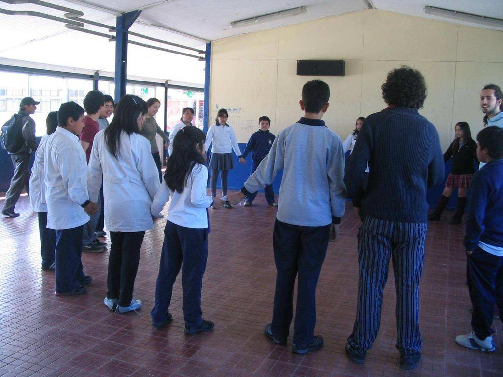Proyecto Universidad de los Niñ@s Proyecto en base a Voluntarios, Estudiantes de diversas carreras de la Universidad de Concepción Trabajo en 12 escuelas de la Región, Talleres