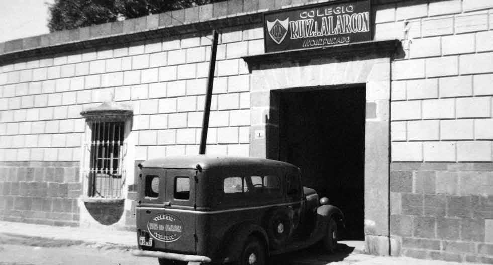130 Texcoco, 1942 Façana del col legi Ruiz de Alarcón. FPtM quívoca: una República democràtica i una Catalunya autònoma. Però ja no podem conformar-nos amb la realitat del 18 de juliol.