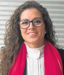 Es directora del CPR (Centro de Profesores y Recursos) de Plasencia desde 2016 y fue directora del CEIP Miralvalle.