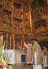 Ordinario de la misa en rito hispano-mozárabe. 1. El sacerdote y los ministros se dirigen al altar, mientras el coro canta el canto de entrada.