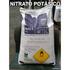 Razones para utilizar nitrato de potasio en aplicaciones foliares Nitrato de potasio puede ser usado por una o más de las siguientes razones: